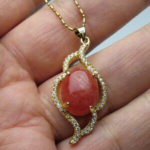 14K Jade Pendant With Necklace